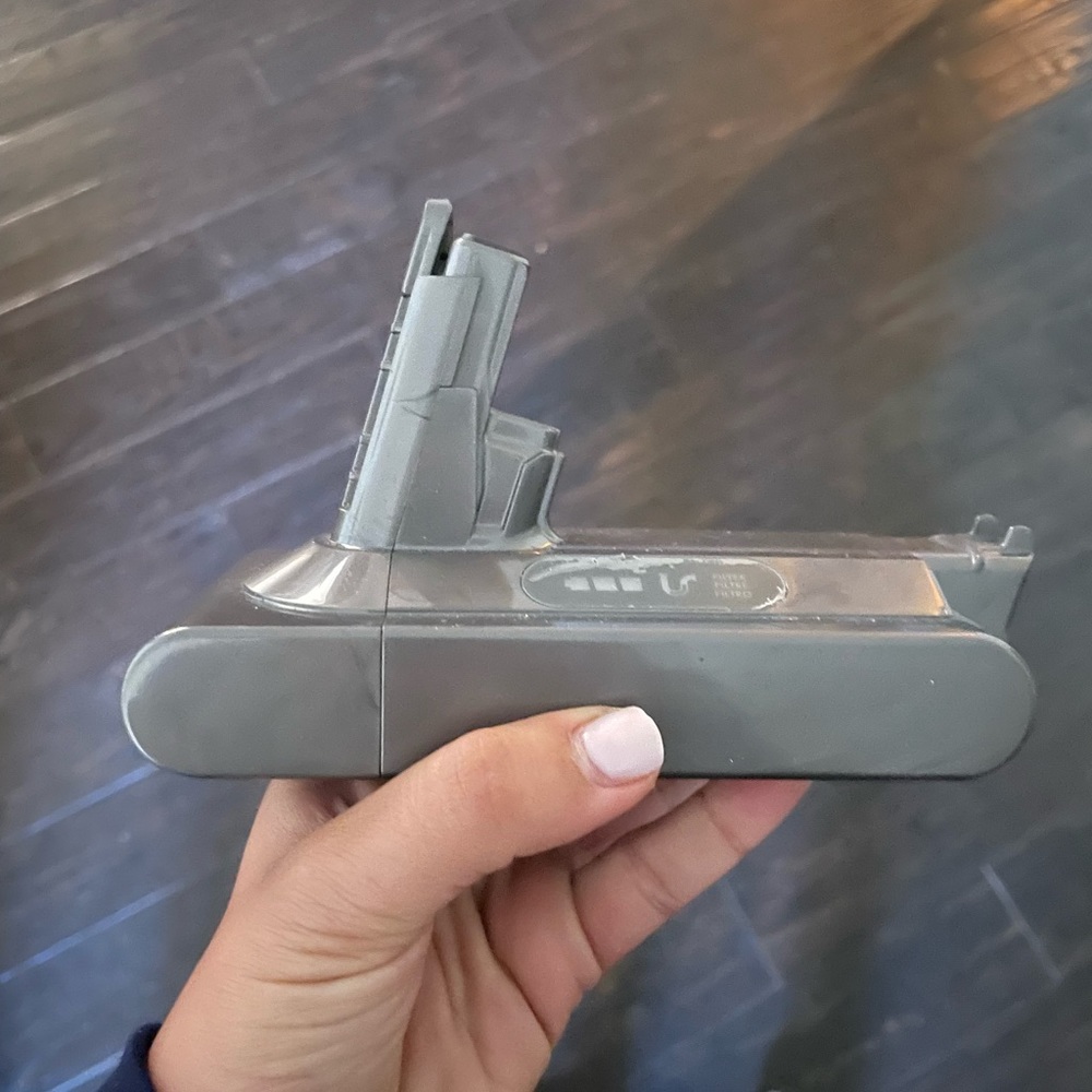 Brand New Dyson V10 battery